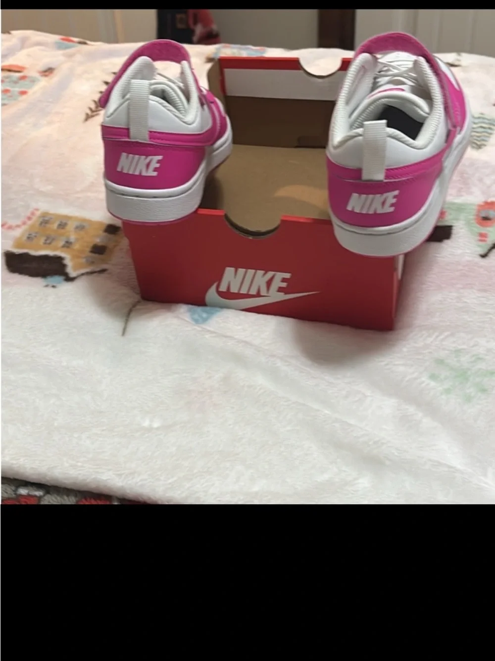 Nike Kids White and Hot Pink Low-Top Sneakers